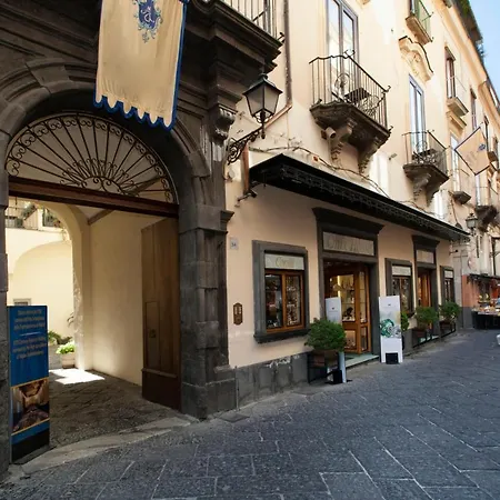 Sorrentovibes